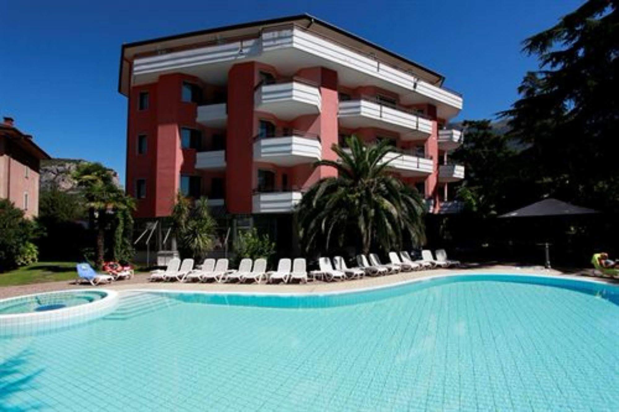 Palace Hotel Città Arco Esterno foto